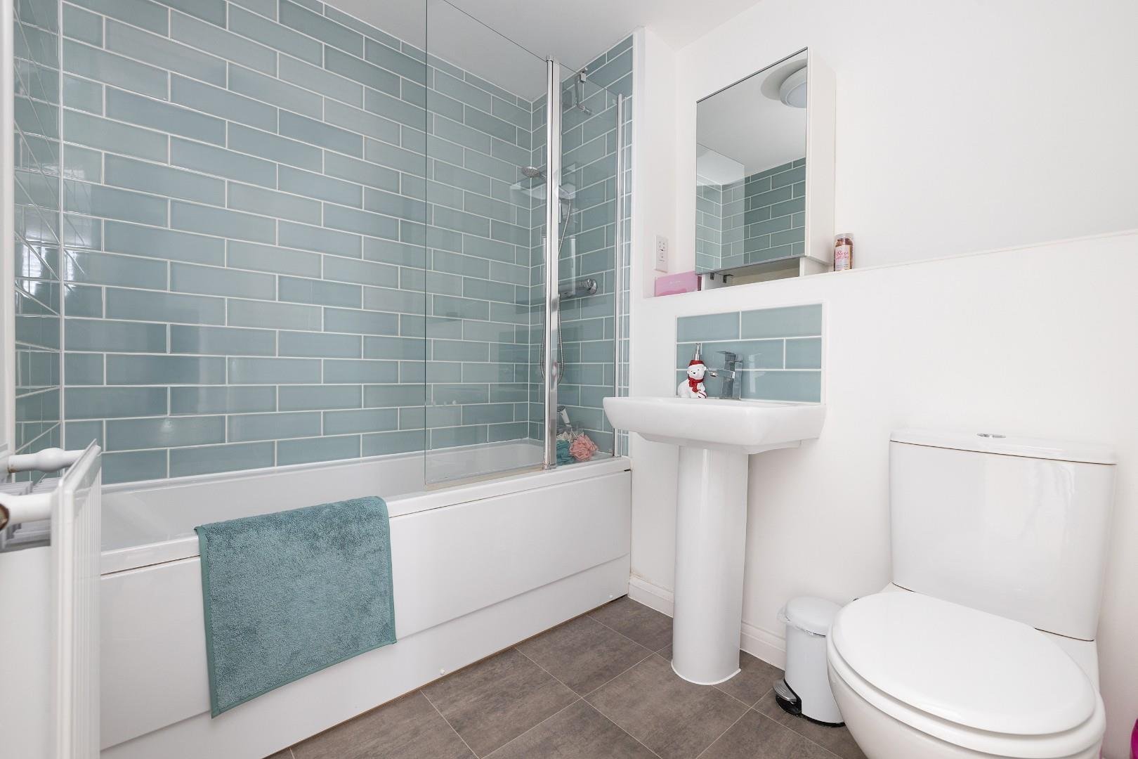 Linnet way keynsham 33723496 cd7 a2552