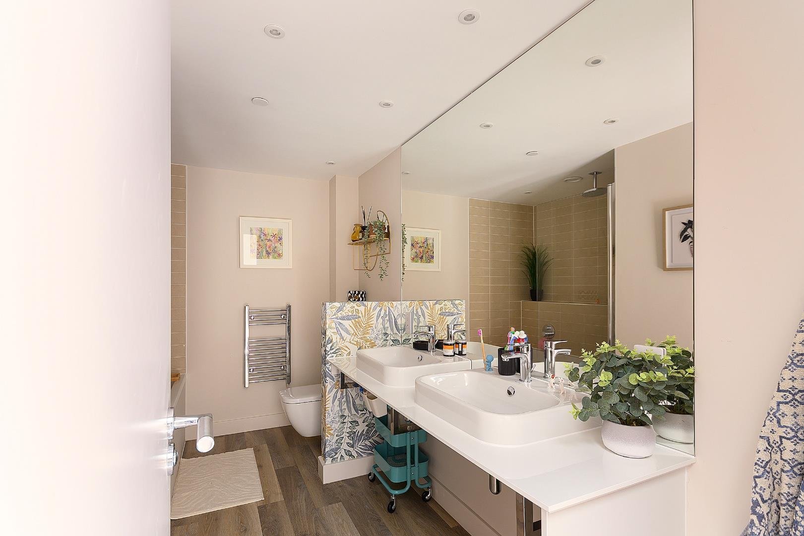 Lydstep terrace southville 34955973 0 l9 tsv bathroom b